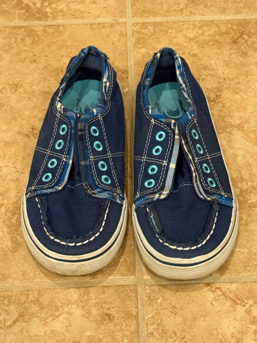 Children’s Place blue no lace slip ons size 1